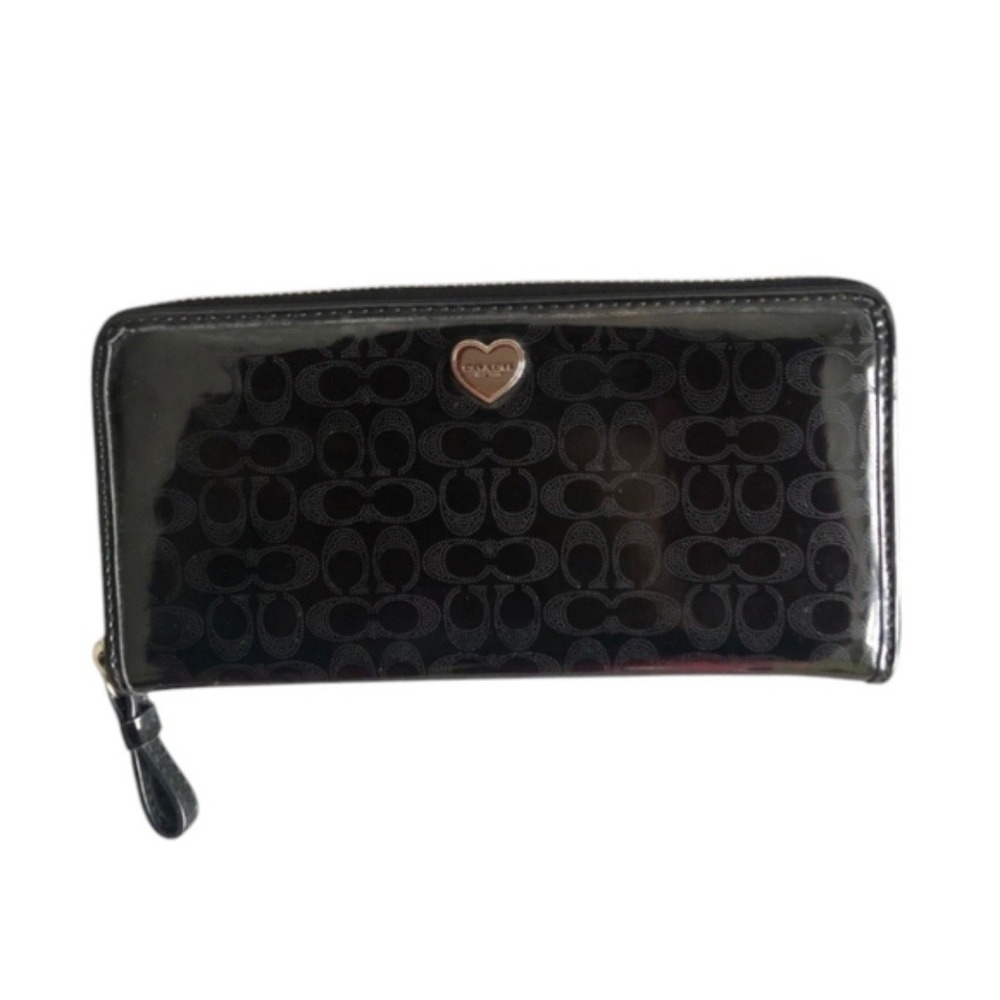Coach Perforated Embossed Liquid Gloss Leather Black Accordian Zip Wallet Logo❤️